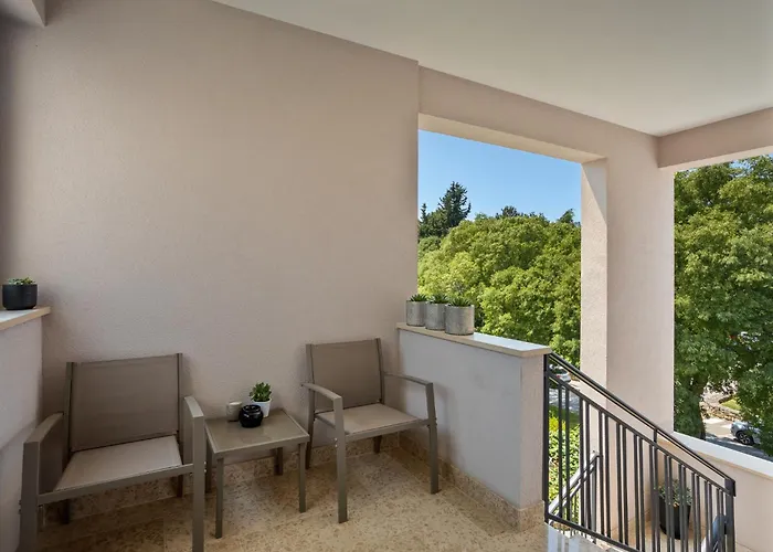 Maneo Lux Пореч